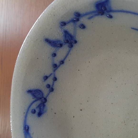 VTG Salmon Falls Stoneware Blueberry Bowl - Picture 3 of 4